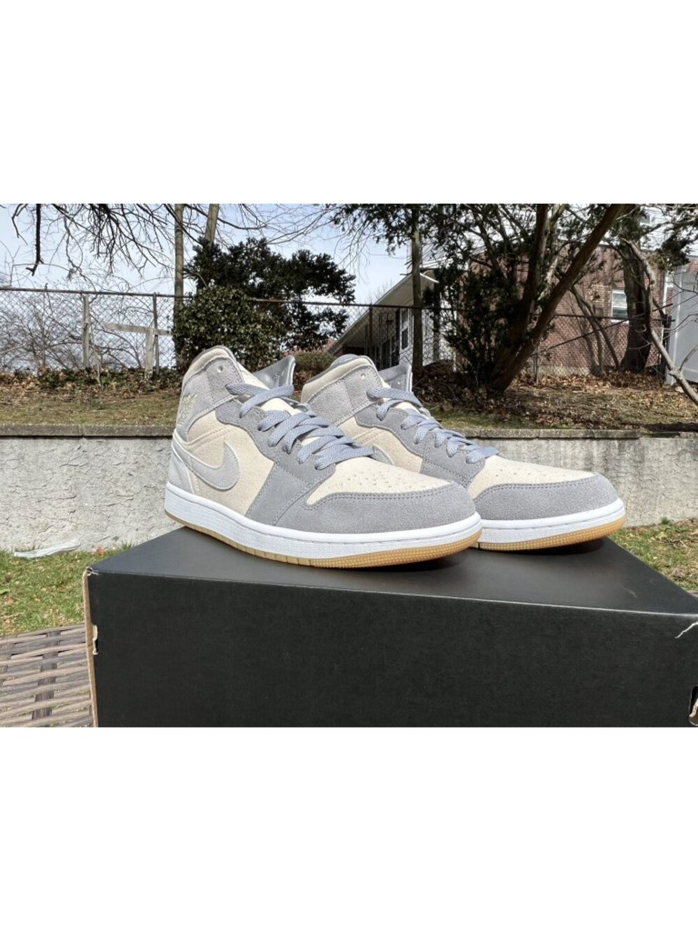 Nike Air Jordan 1 Mid SE Coconut Milk Particle Grey Men's Size 10 (DN4281-100)